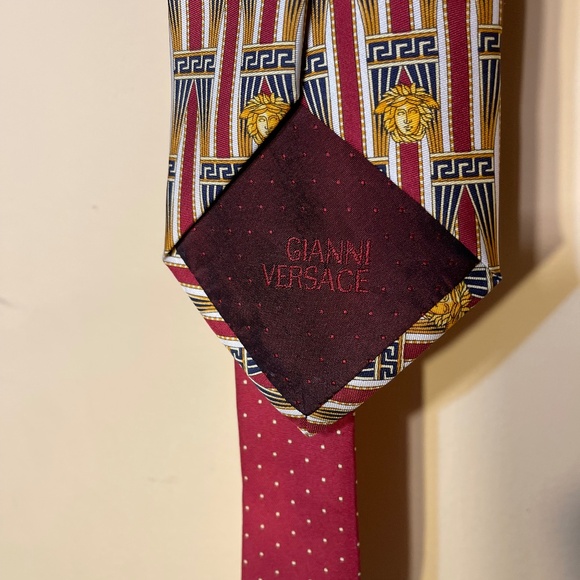 Versace Silk Tie Red and Gold Patterned Tie - Picture 3 of 6